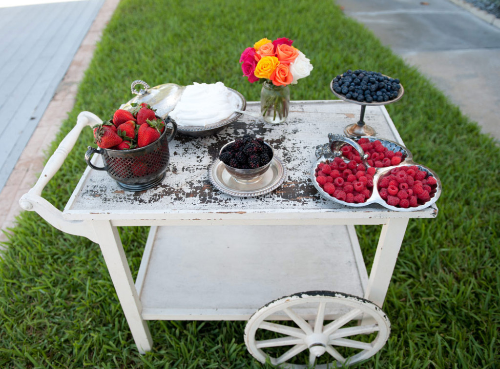 Berry Bar Kart - Beach Breakfast Wedding Decor